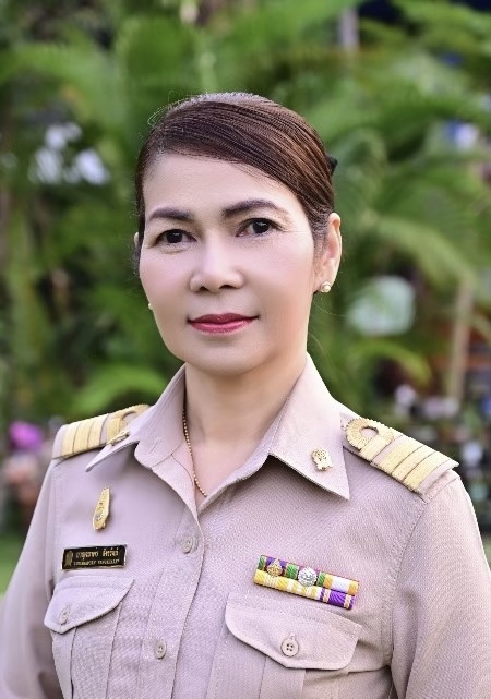 นางกาญจนาพร สังขรัตน์