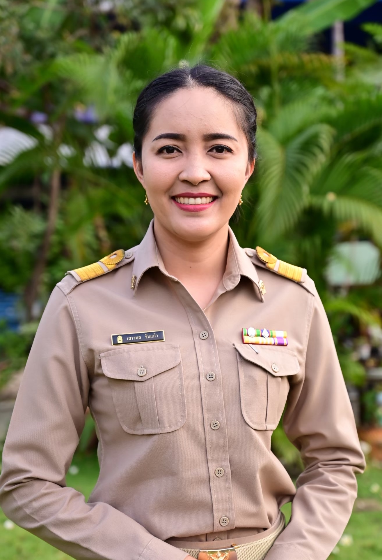 นางสาวเสาวมล จันแก้ว