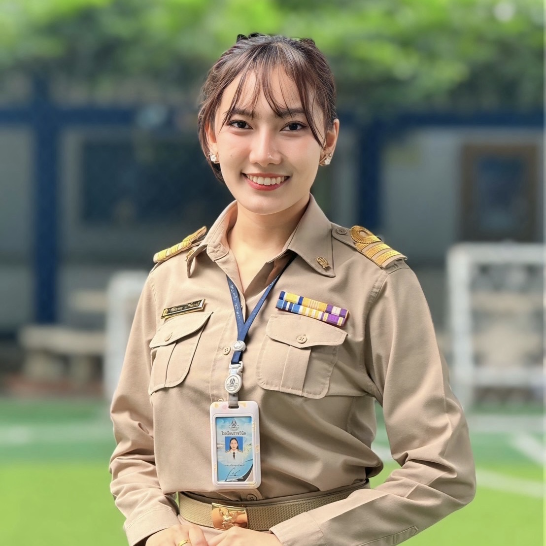 นางสาวภัทราพร แก้วสองสี
